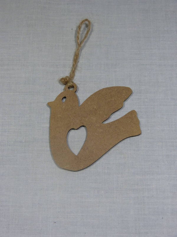 Colombe avec cœur à suspendre