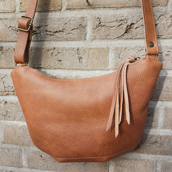 Crossbody Shorty