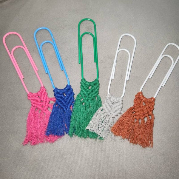 Macrame bookmark XL