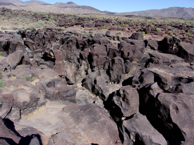 Fossil falls, die alleen maar watervallen heeft als het regent