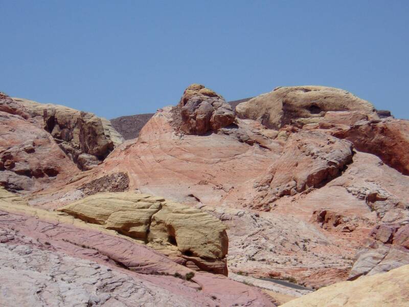 Valley of Fire, wat een kleuren wat een formaties. maar let op het is er altijd heet