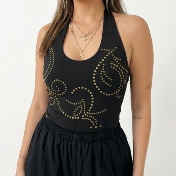 Top tachuelas cuello
