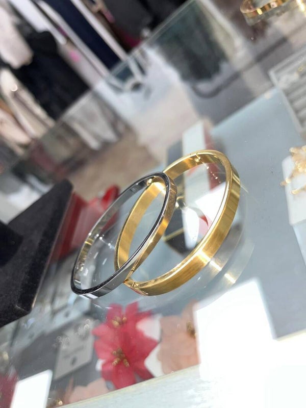 Pulsera rigida