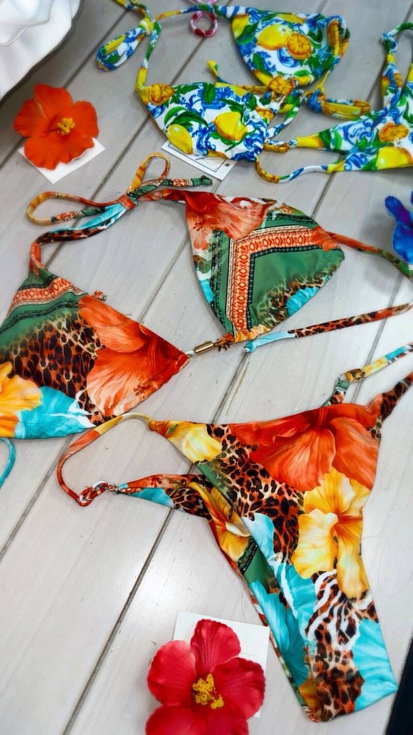 Bikini tr12opical