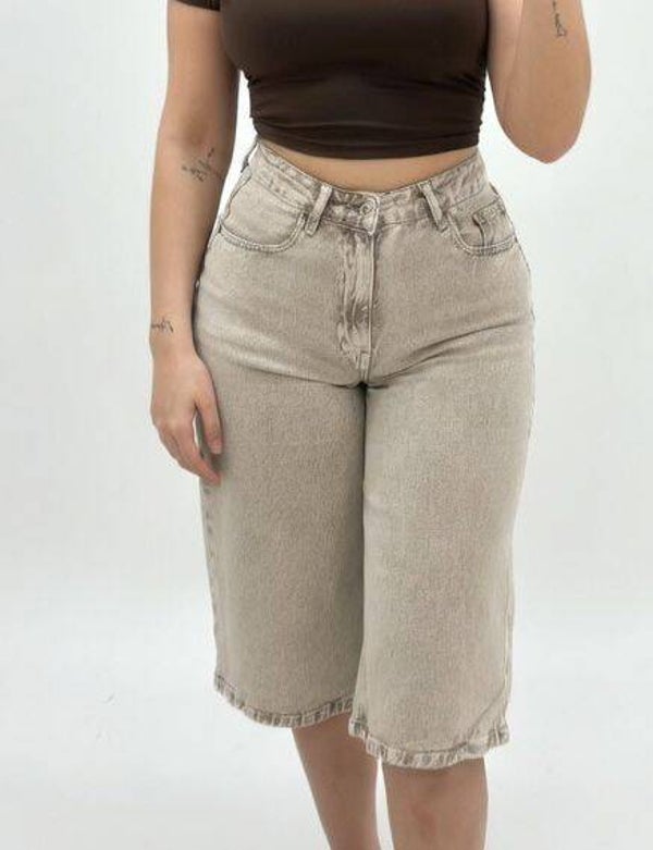 Bermudas caqui