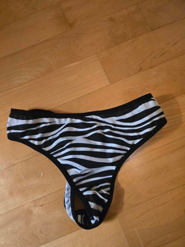 String animal print