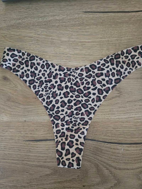 String animal print