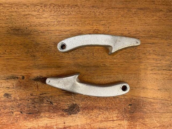 Spærrehager, 2 stk. til skaftevæve. 9 cm. lange