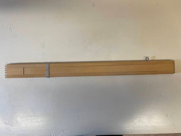 Spreder i træ. 60 - 90 cm.
