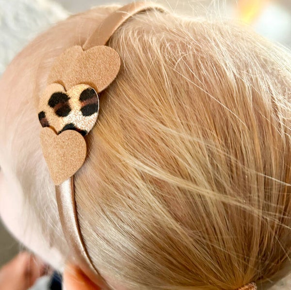 Diadeem hartjes bruin