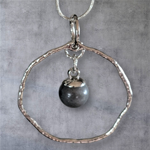 Betonschmuck Perle silbern Oval "Unikat"