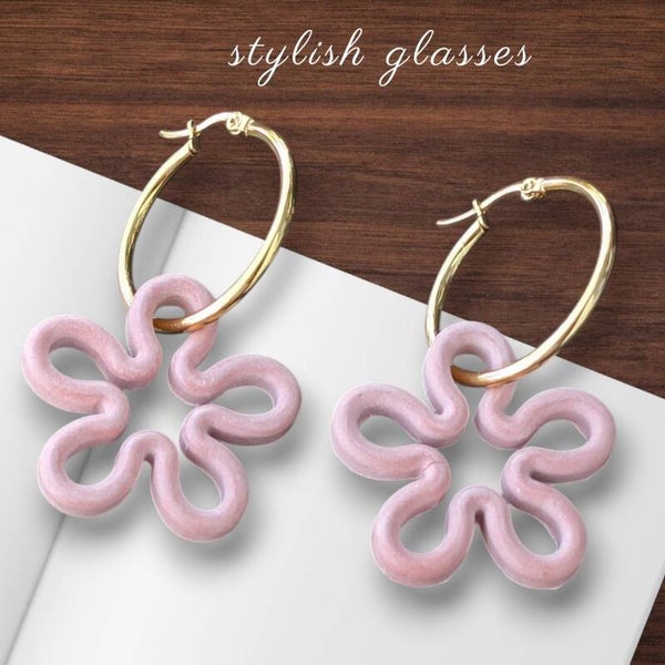 Modeschmuck Ohringe mit Blumenanhänger aus Leichtbeton
