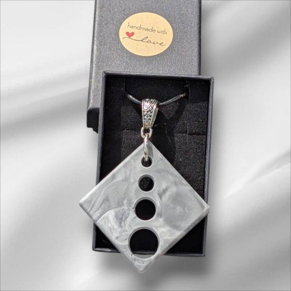 Leichtbeton Modeschmuck
