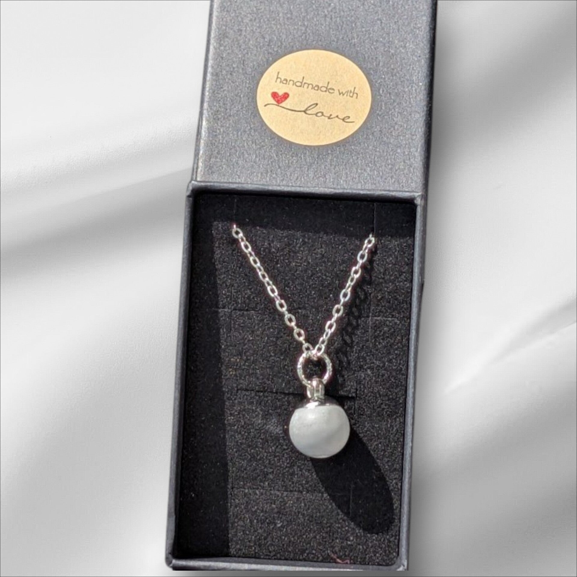 Leichtbeton Modeschmuck