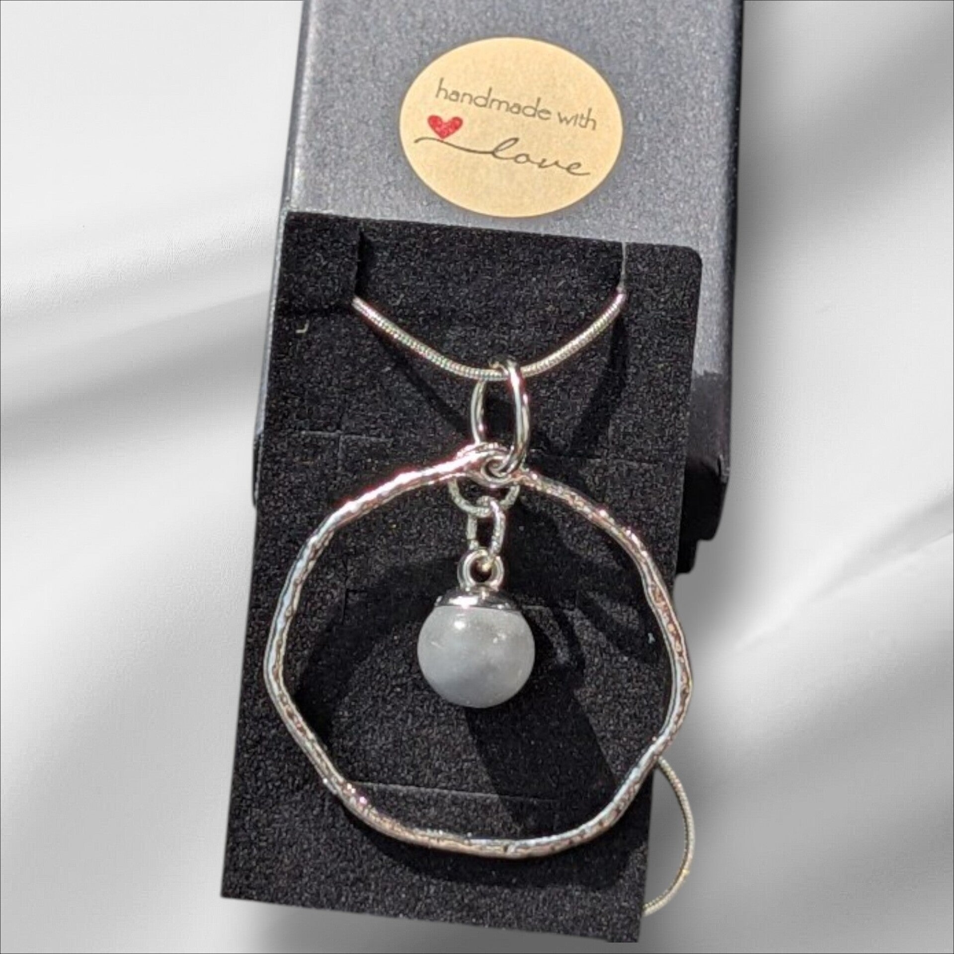 Leichtbeton Modeschmuck