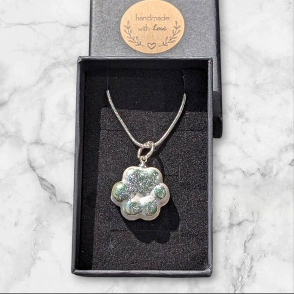 Leichtbeton Modeschmuck Pfote