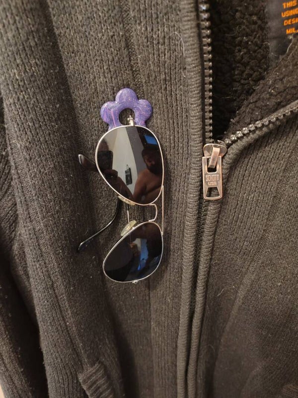 Broche porte-lunette