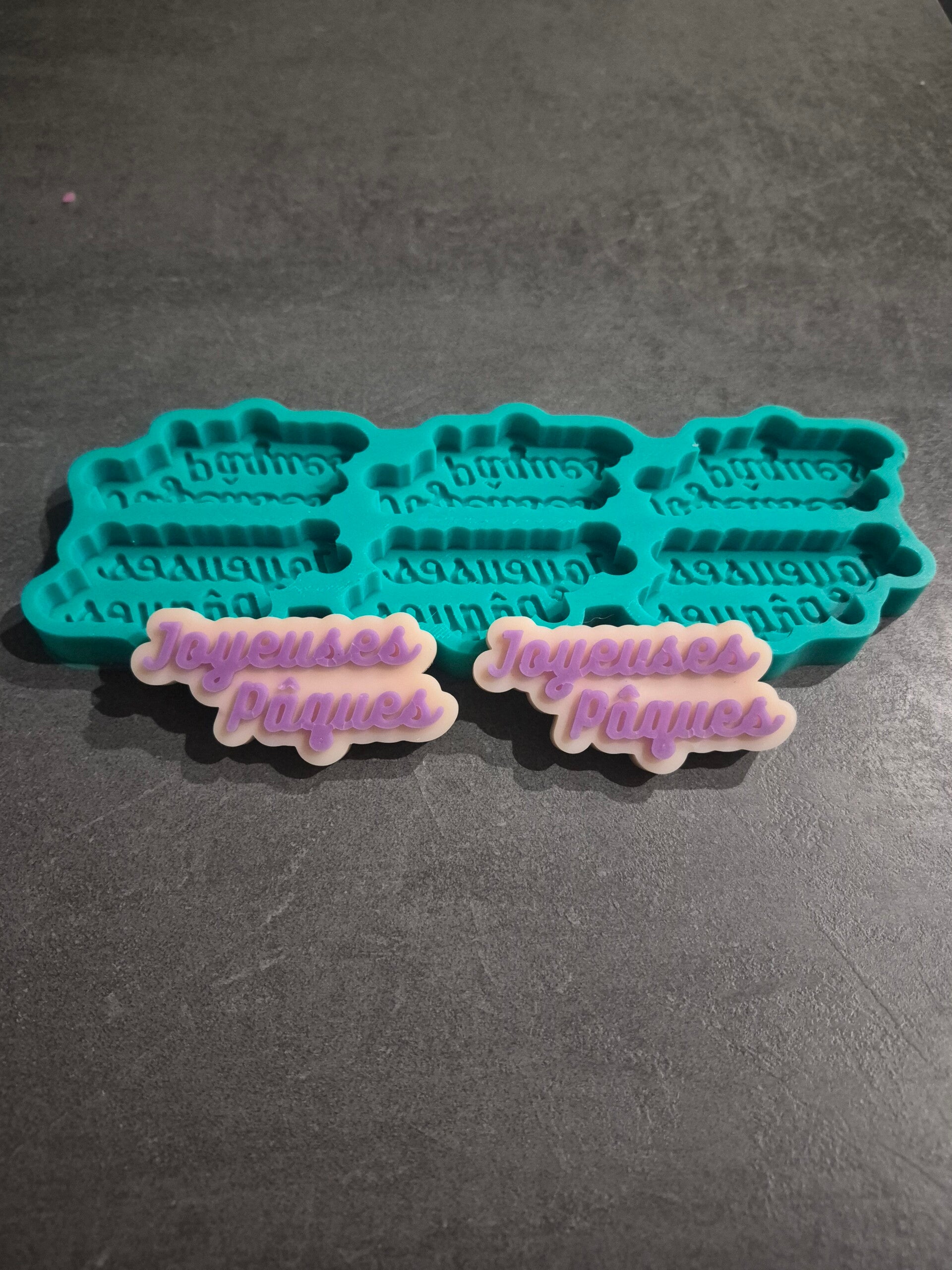 Moule plaque Joyeuses Pâques