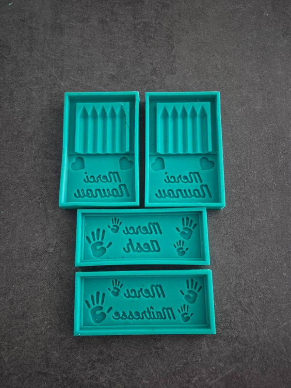lot de 4 moules école