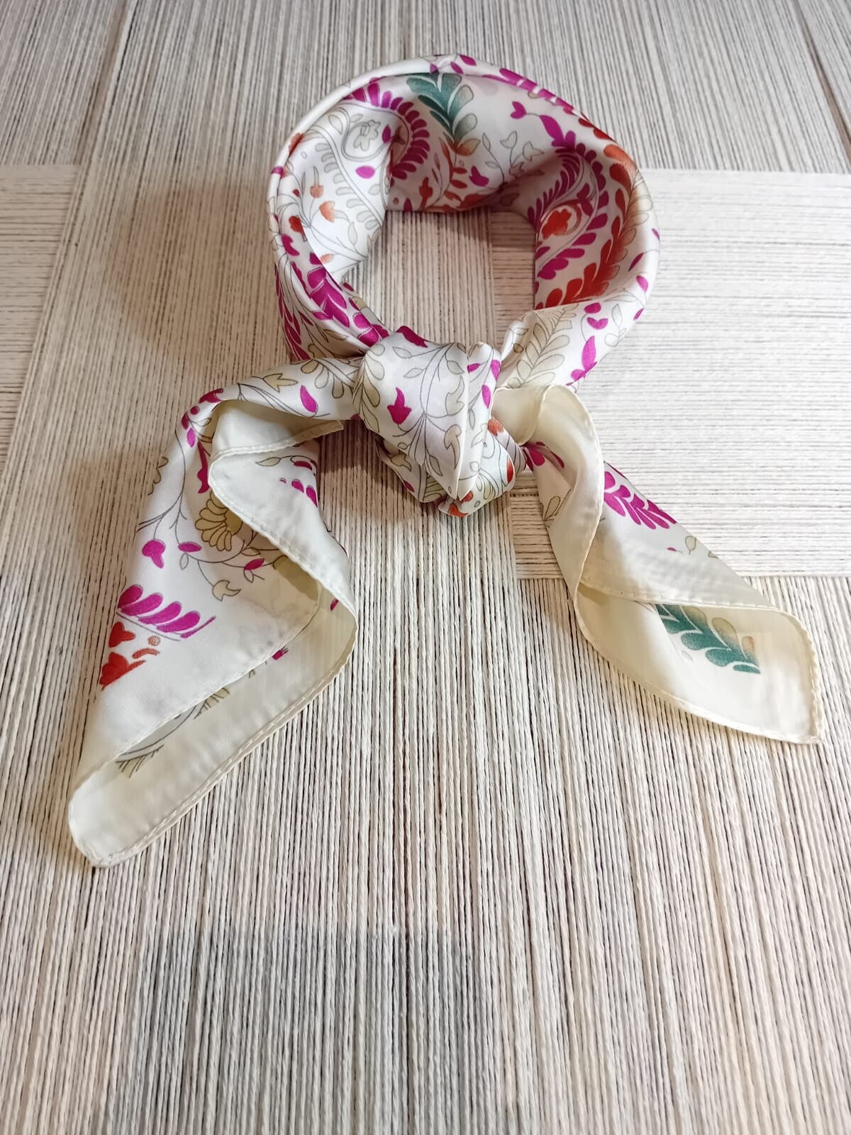 sjaaltje gekleurd roze groen