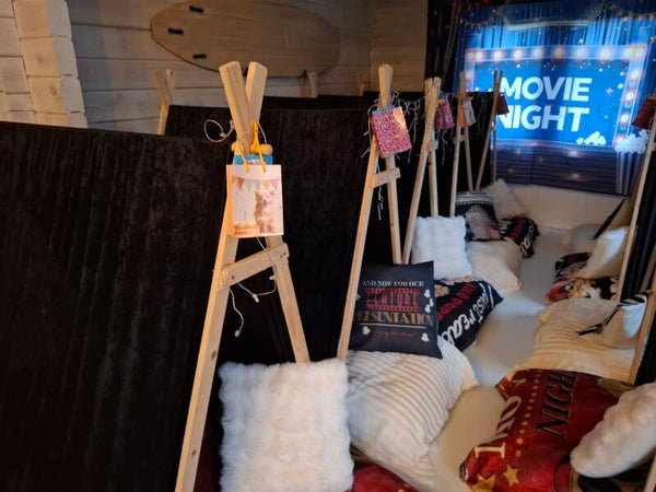 🎬 THEMA MOVIE & FRIENDS