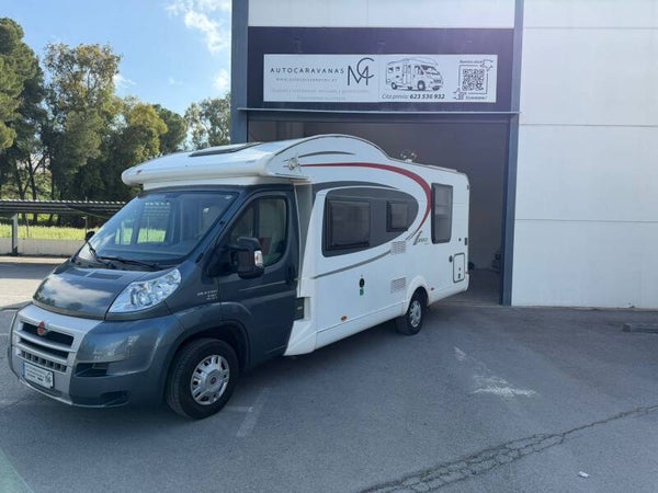 BURSTNER IXEO IT720