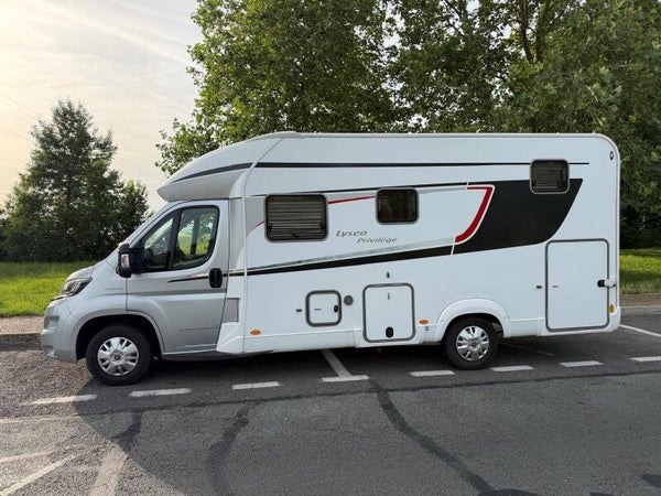 BURSTNER LYSEO IT700 PRIVILEGE