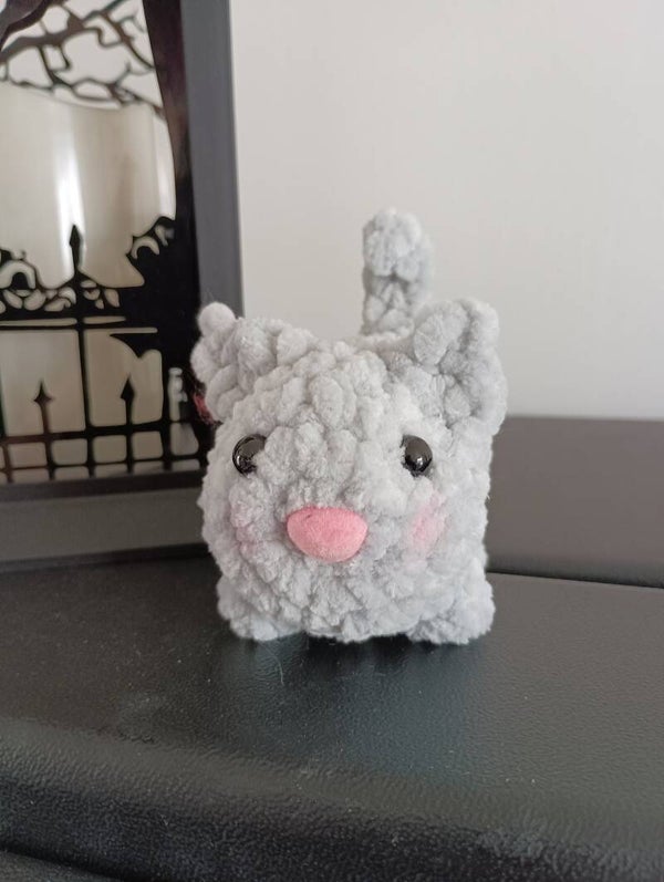 Mini chat laine chenille
