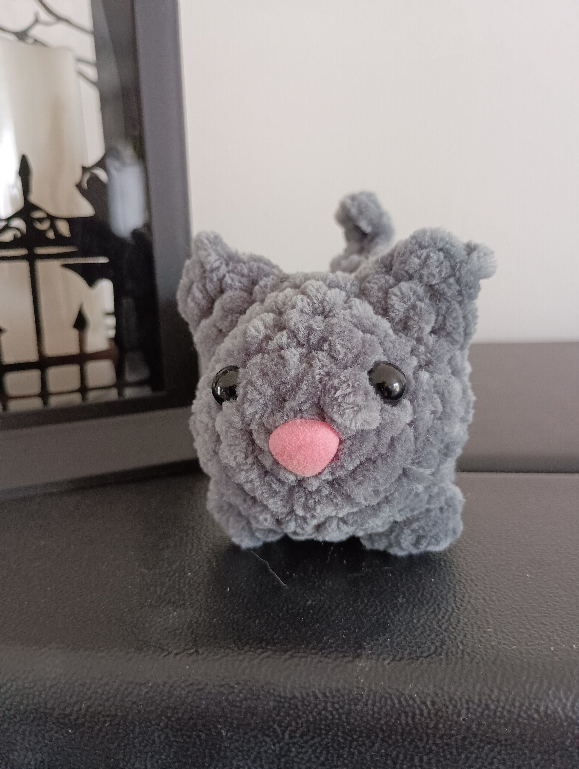 Mini chat laine chenille