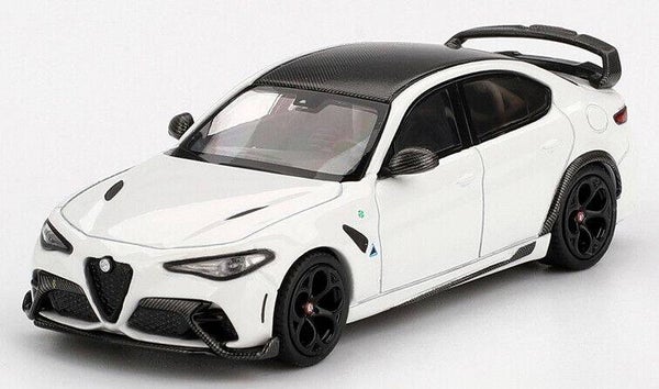 Alfa Romeo Giulia GTAM '21, wit 1:64 BBRDIE6426