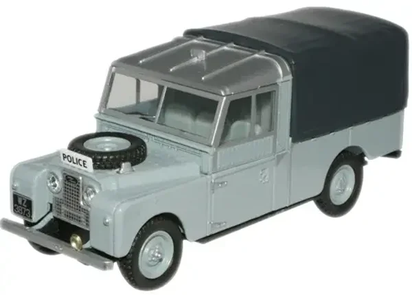 Oxford Diecast RUC Land Rover 109 Canvas - 1:43  LAN1109006