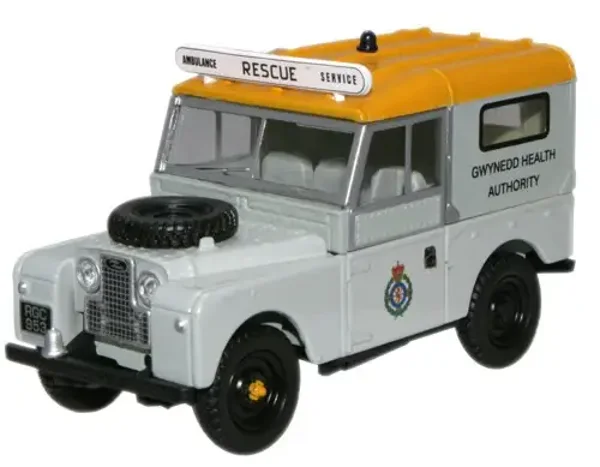 Oxford Diecast Land Rover Ambulance Gwynedd Health Authority - 1:43  LAN188016