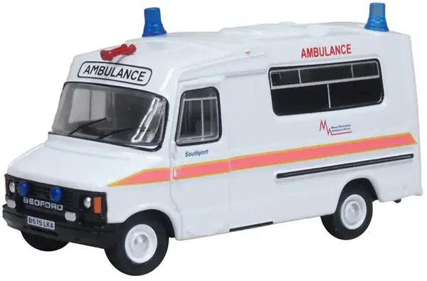 Oxford Diecast Bedford CF Hanlon Ambulance Merseyside – 1:76 – 76HAN001