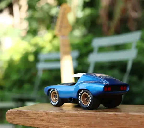 Playforever Leadbelly Sonny – Metallic Blue Muscle Car – 07.VF501