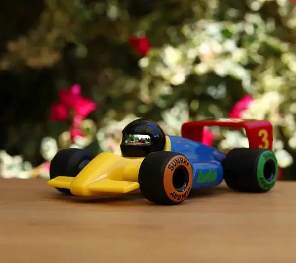 Playforever Verve Turbo Miami – Red, Yellow & Blue F1 Car – 07.VT804