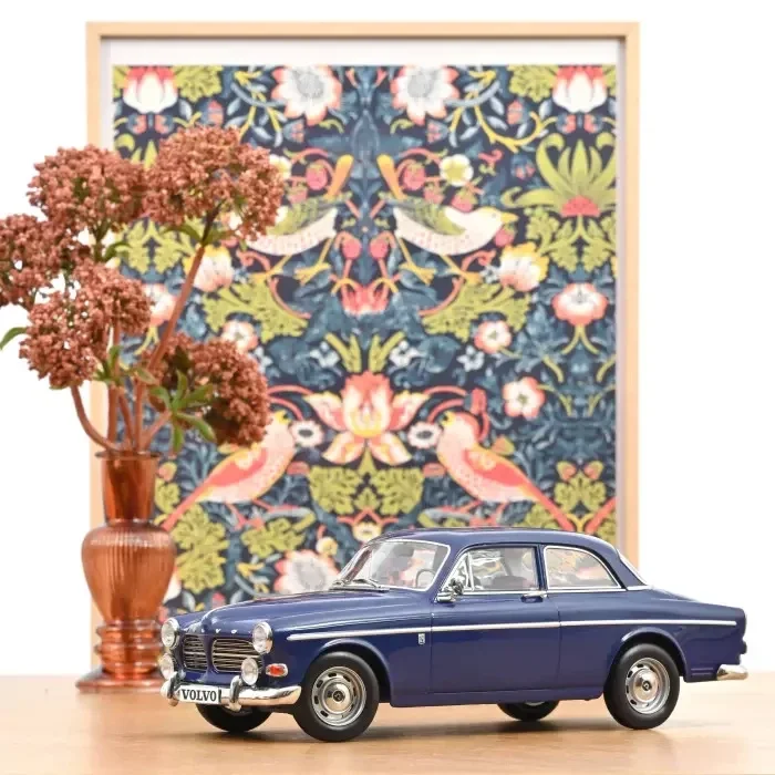 Volvo Amazon 1966 Midnight Blue 1:18 – Norev – Klassieke Volvo Miniatuur 188740