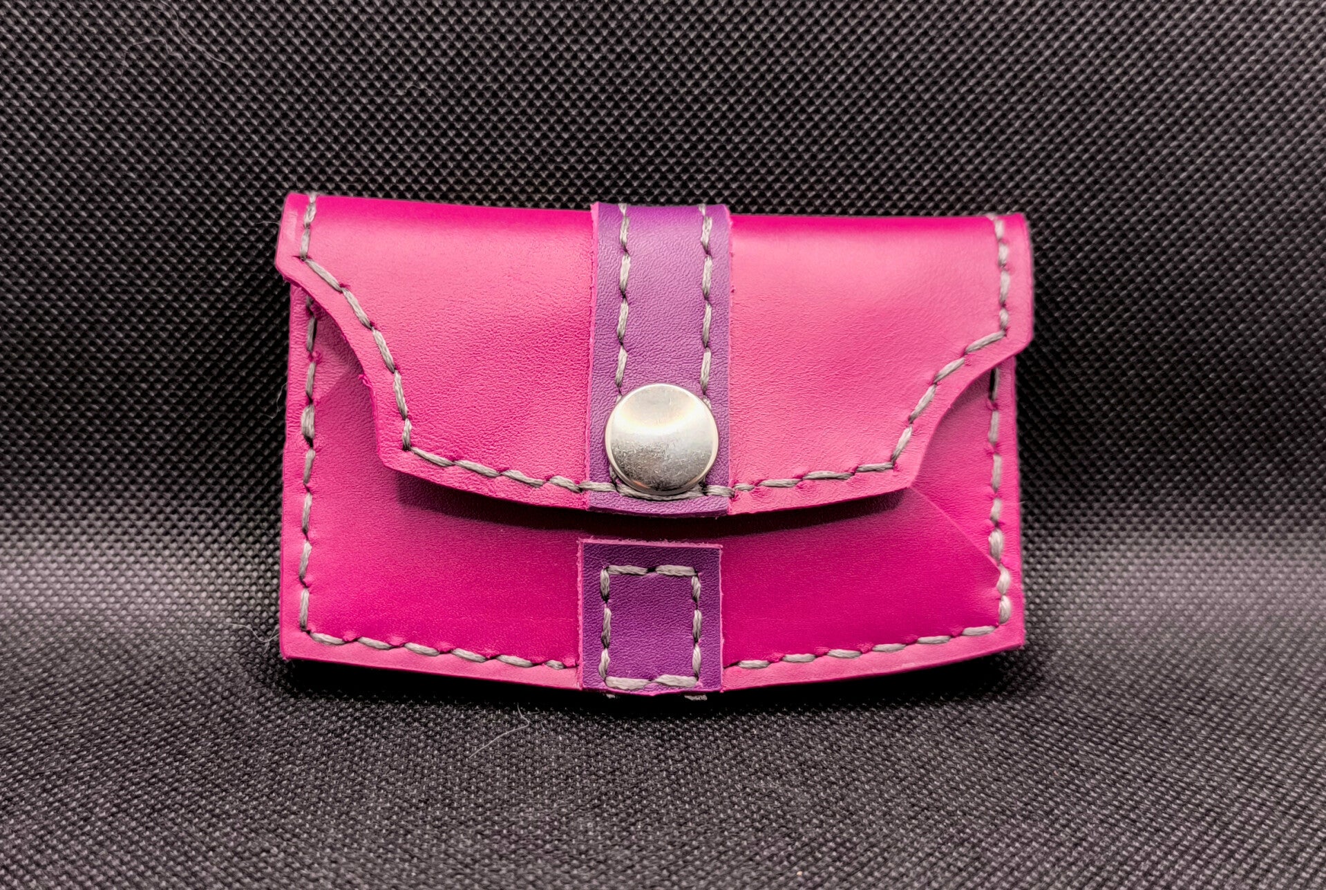 Oryginalny wizytownik handmade – skóra, róż + fiolet, 2 kieszenie