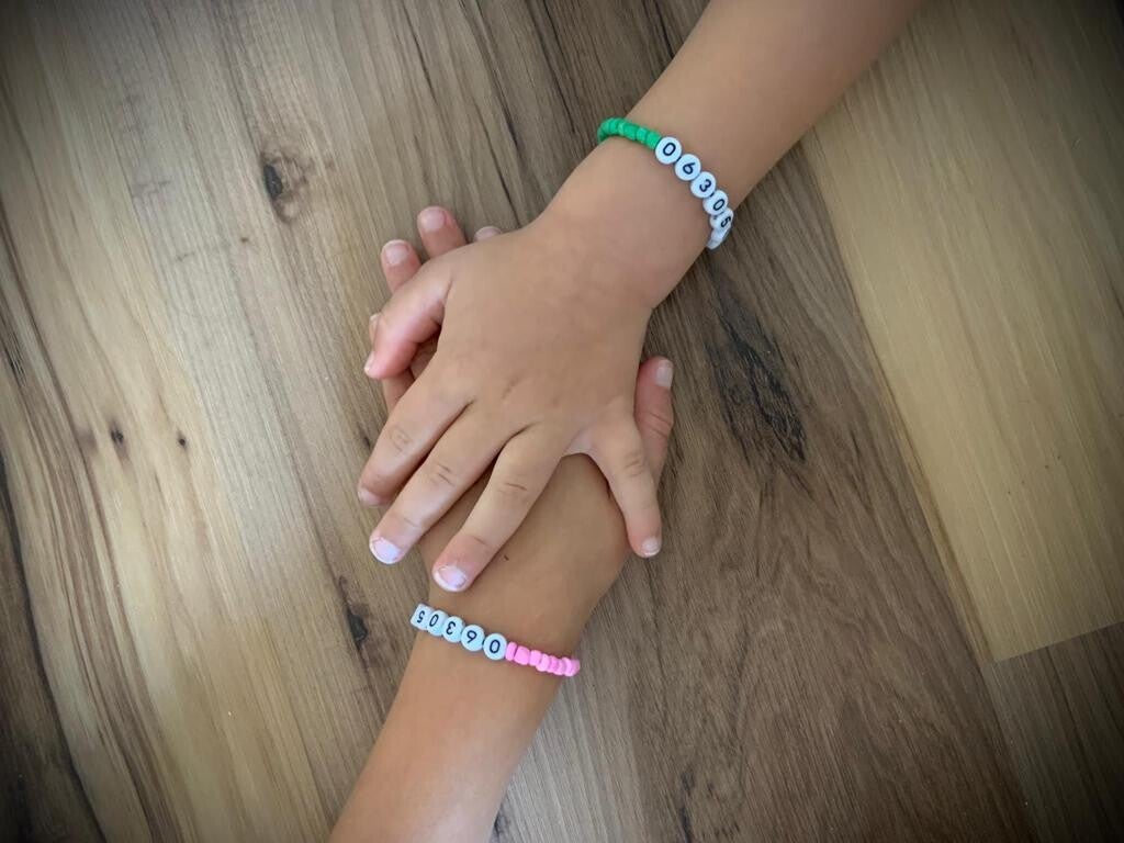 Armband met telefoonnummer