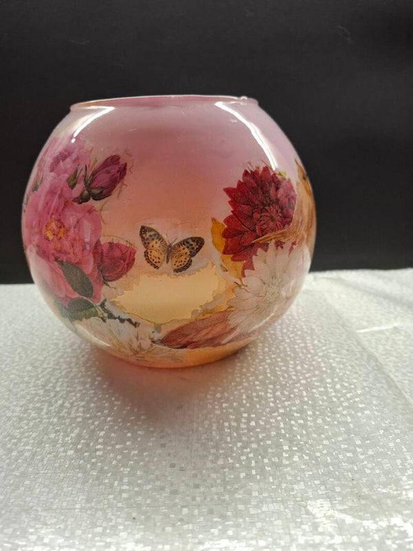 Mooie grote bolvaas met reverse decoupage