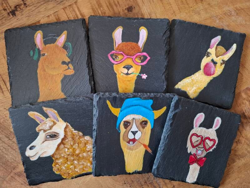 6 handbeschilderde leistenen onderzetters met afbeeldingen van gekke lama's , moederdagcadeau, vaderdag cadeau,  cadeau, beschilderd, leisteen, onderzetter 