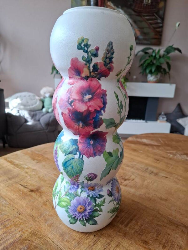 Bollenvaas met Stokrozen