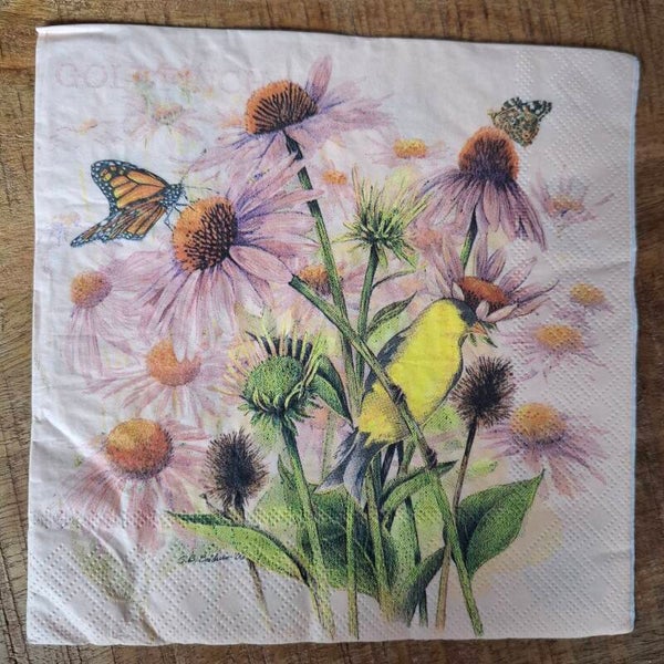 zonnehoed bloem met vlinder