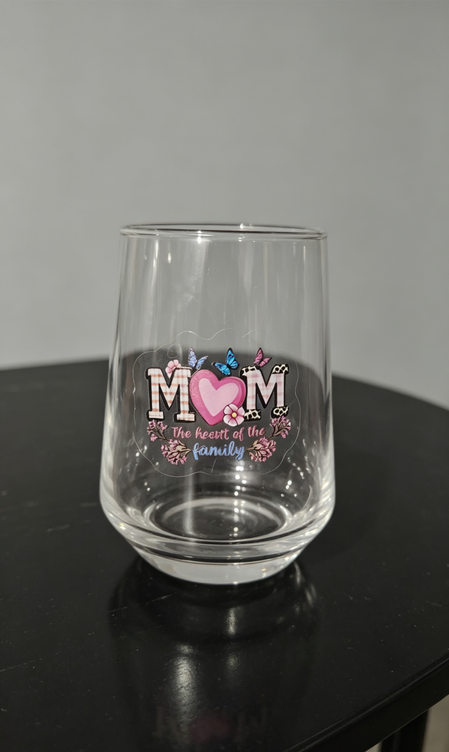 Mum the heart of the family glass