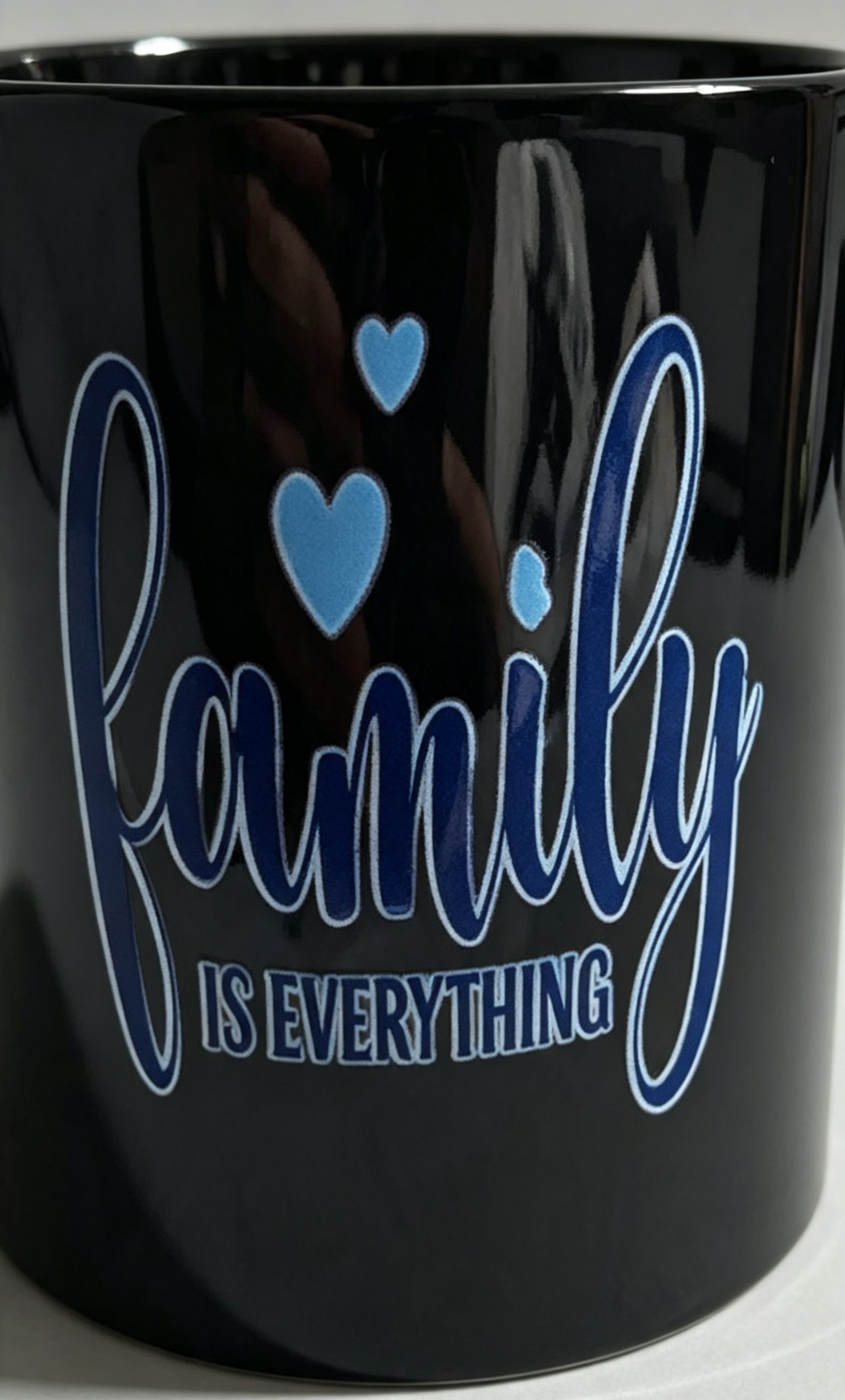 Family Is Everything – White Ceramic Mug – Heartfelt Family Gift – Coffee Cup for Mum, Dad, Grandma, Grandad & Loved Ones