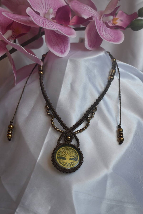 ​Collier « Arbre de Vie Vertueux » – Collier en Micro-Macramé Marron Vert, Aventurine Gravée & Hématite Dorée