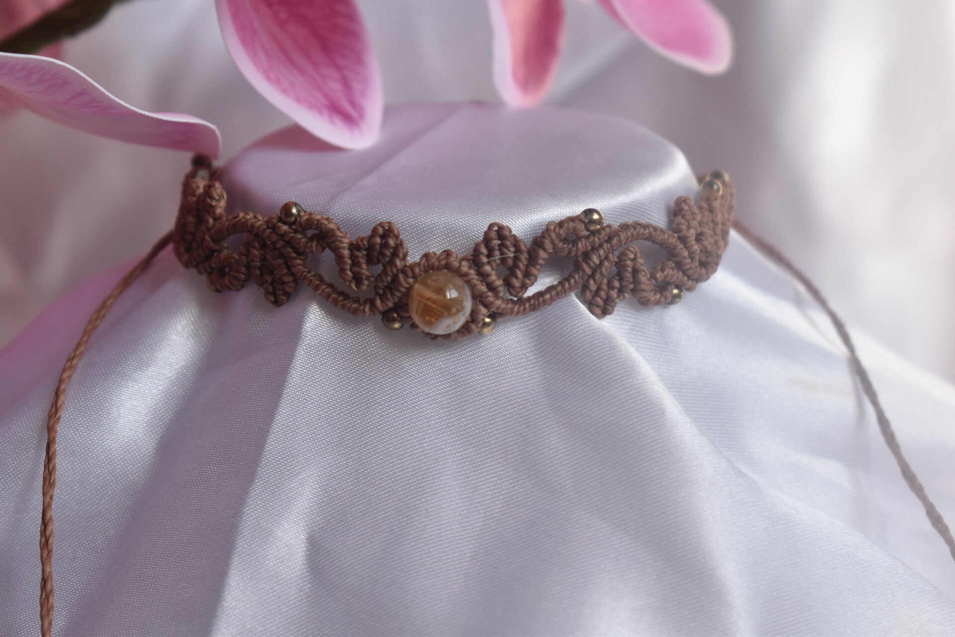 ​Choker « Rayon de Citrine » (pour la teinte dorée, chaude et solaire de la Citrine naturelle du Brésil)
