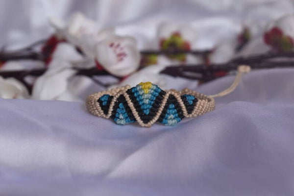 ​Bracelet « Pyramide Inca » – Brésilien Macramé Géométrique (9 Variantes)