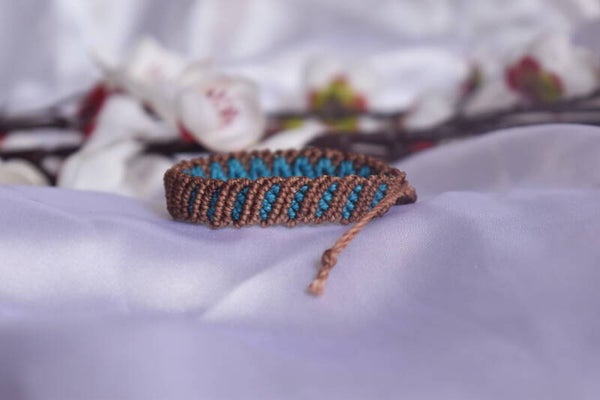 ​Bracelet « Rayures Lagon » – Micro-Macramé 100% Fil Marron Chocolat & Bleu Turquoise