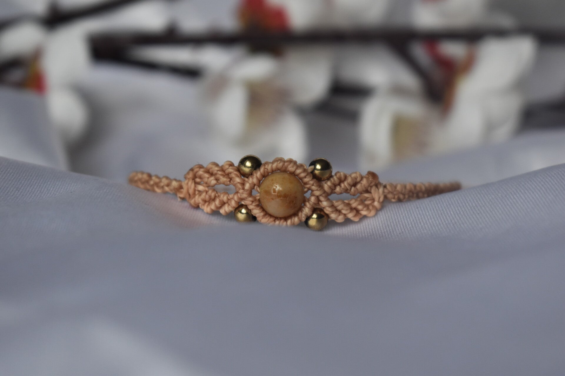 ​Bracelet « Nectar d'Amazonite » – Micro-Macramé Nude, Amazonite Pêche & Hématite Champagne