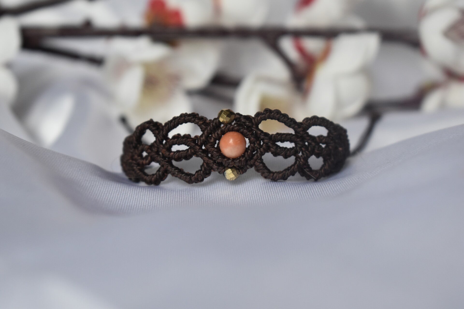 ​Bracelet « Douceur de Champagne » – Micro-Macramé Marron Chocolat, Aventurine Rose & Hématite Champagne Facettée
